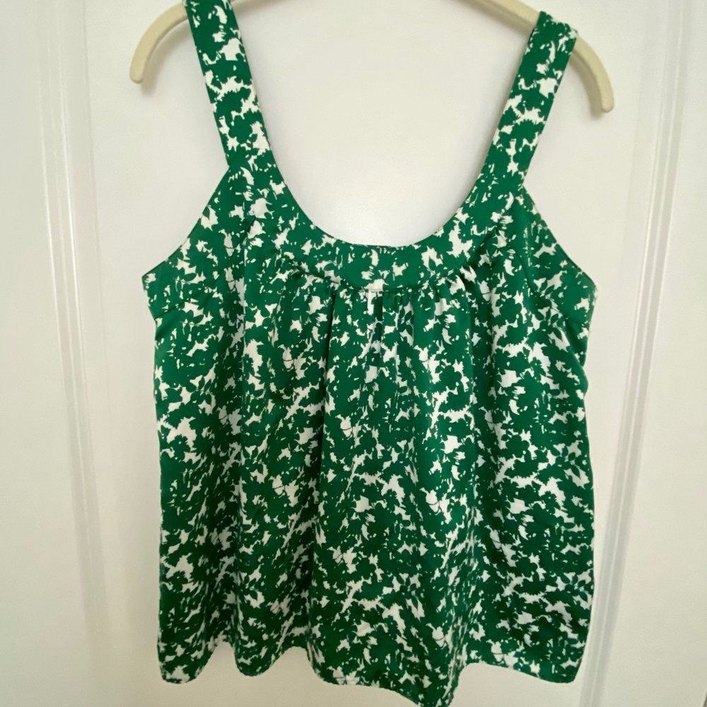 Banana Republic satiny tank